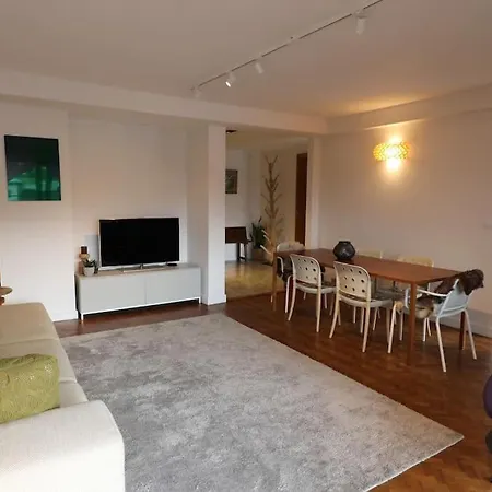 Modern And Stylish 3-bedroom With Views - Centre Of St Gervais